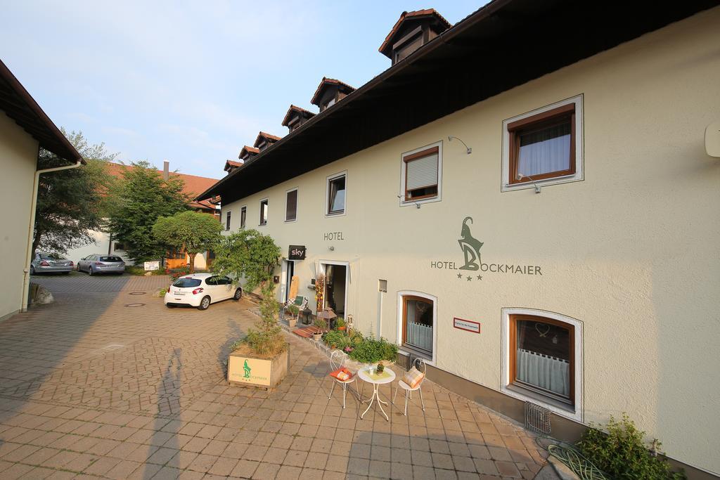 Hotel Bockmaier Oberpframmern Exterior foto