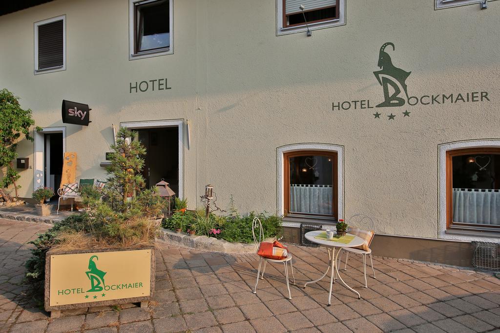 Hotel Bockmaier Oberpframmern Exterior foto