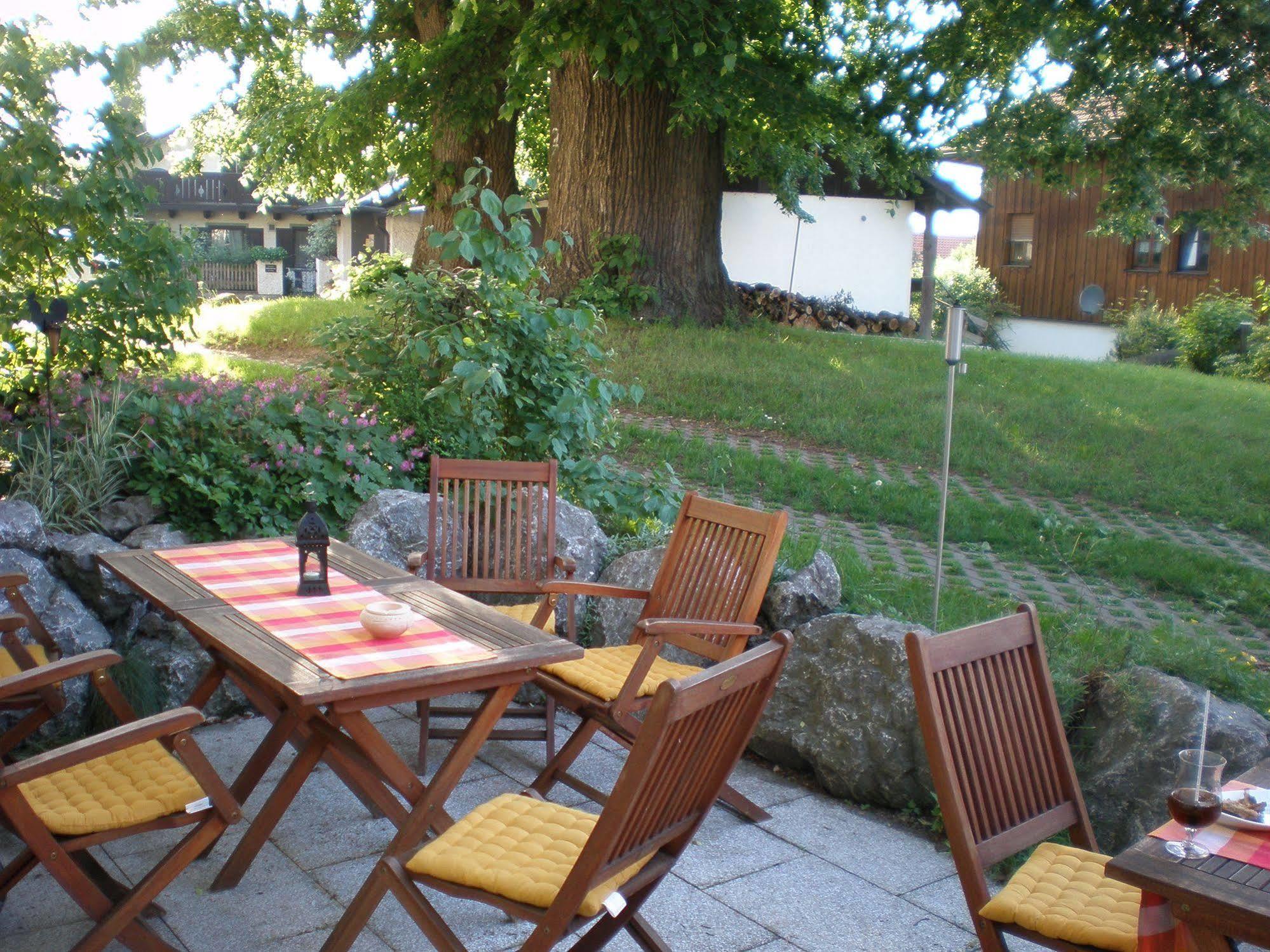 Hotel Bockmaier Oberpframmern Exterior foto